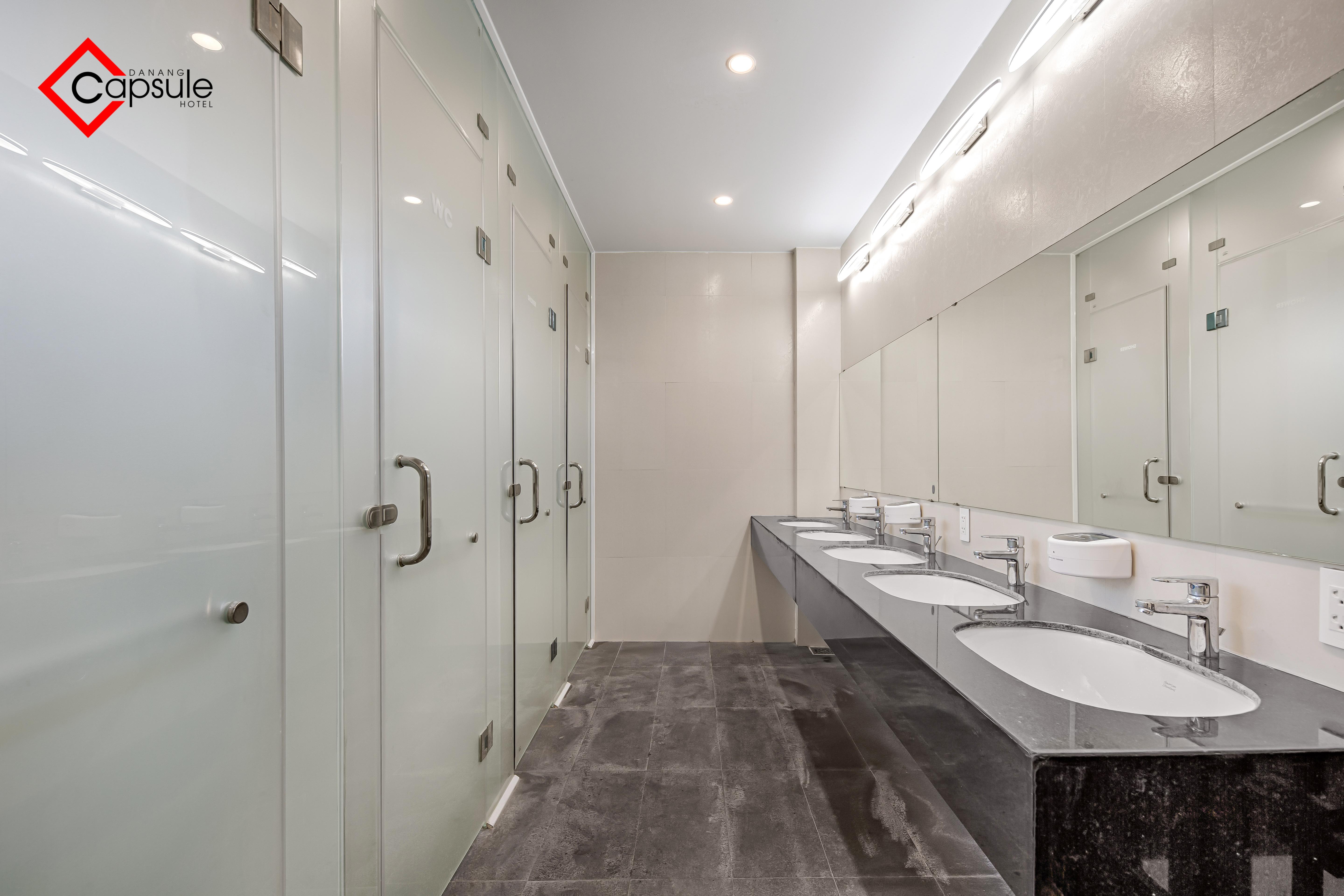Ancyra Capsule Hotel - Backpackers Paradise & Rooftop Bar Da Nang Eksteriør billede